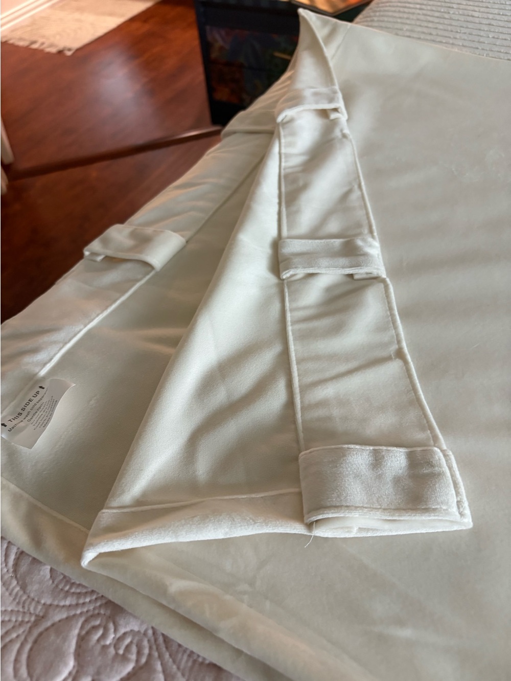 Curtain panel